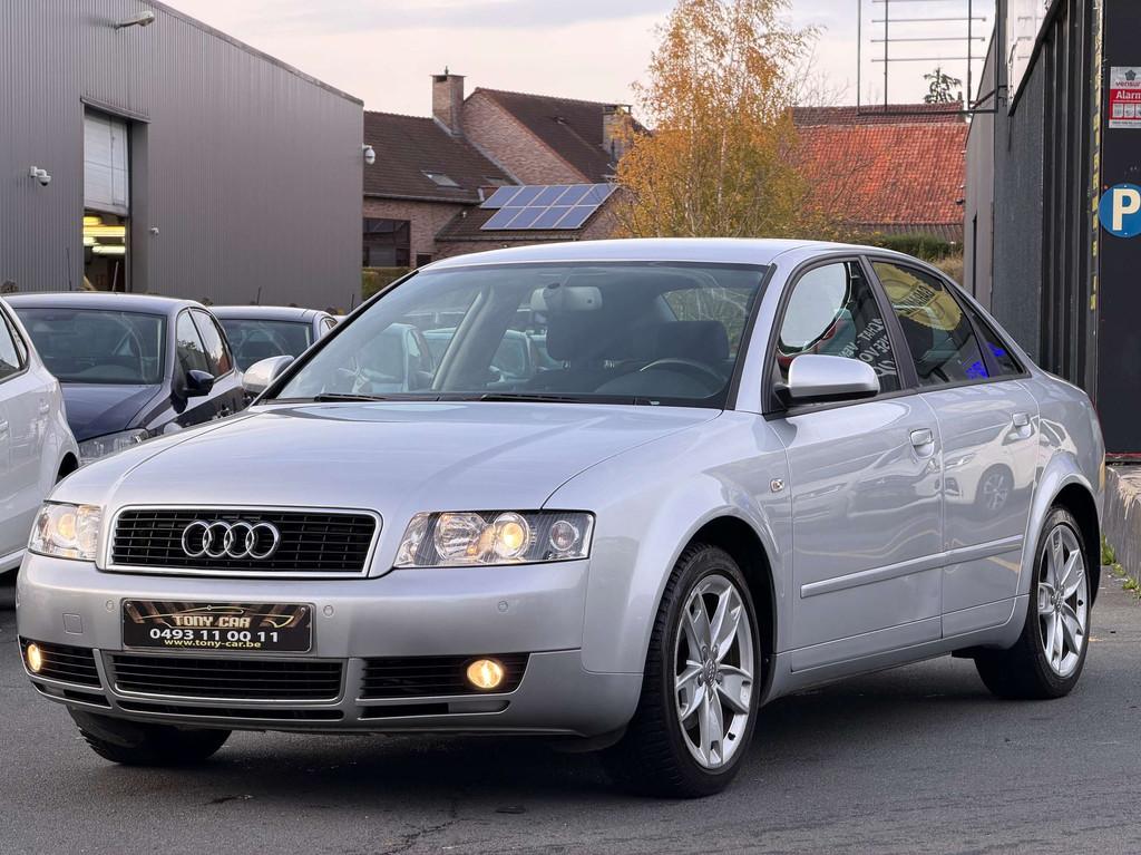 Audi A4 A4 2.0i 16v FSI*Boîte automatiqu* garantie 12M*, Auto's, 4 deurs, Stof, Gebruikt, 110 kW