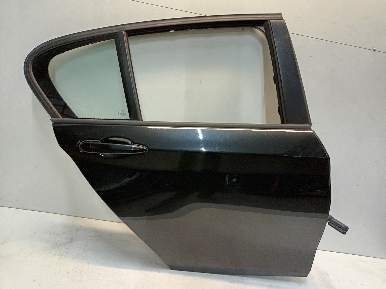 Portier rechts achter BMW 1 serie, Auto-onderdelen, Onderdelen@venauto.nl, Van der Ven Autorecycling B.V., Gebruikt, Ettenseweg 76, 4706 PB Roosendaal, The Netherlands