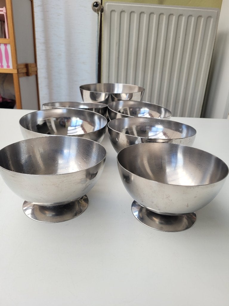 7 inox schaaltjes voor ijscreme, fruitsalade, enz, Ophalen, Zo goed als nieuw