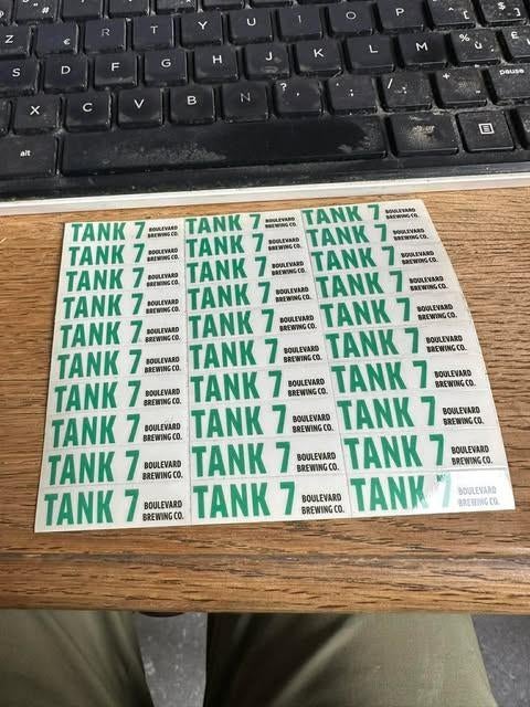 set kleine stickers Tank 7 brewing Co, Verzamelen, Ophalen of Verzenden, Nieuw, Reclamebord, Plaat of Schild, Overige merken
