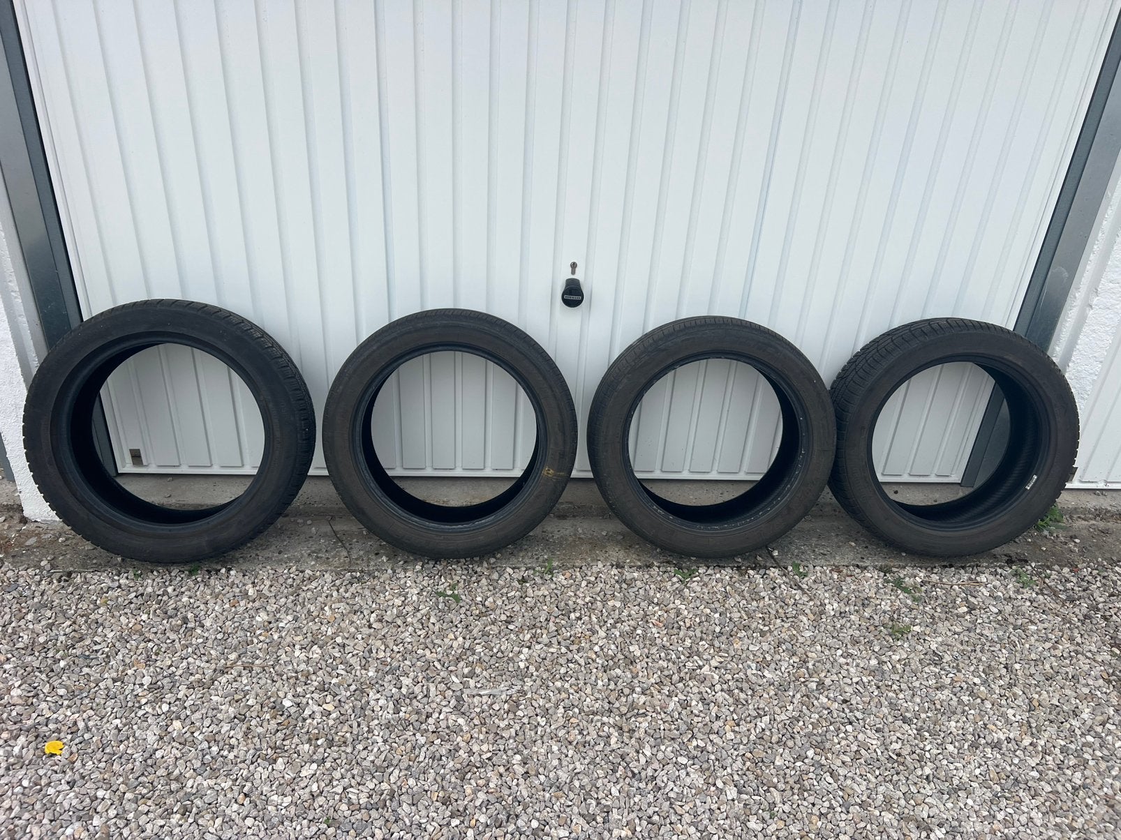 Banden 205/50 R17, Auto-onderdelen, Banden en Velgen, Ophalen, Band(en)