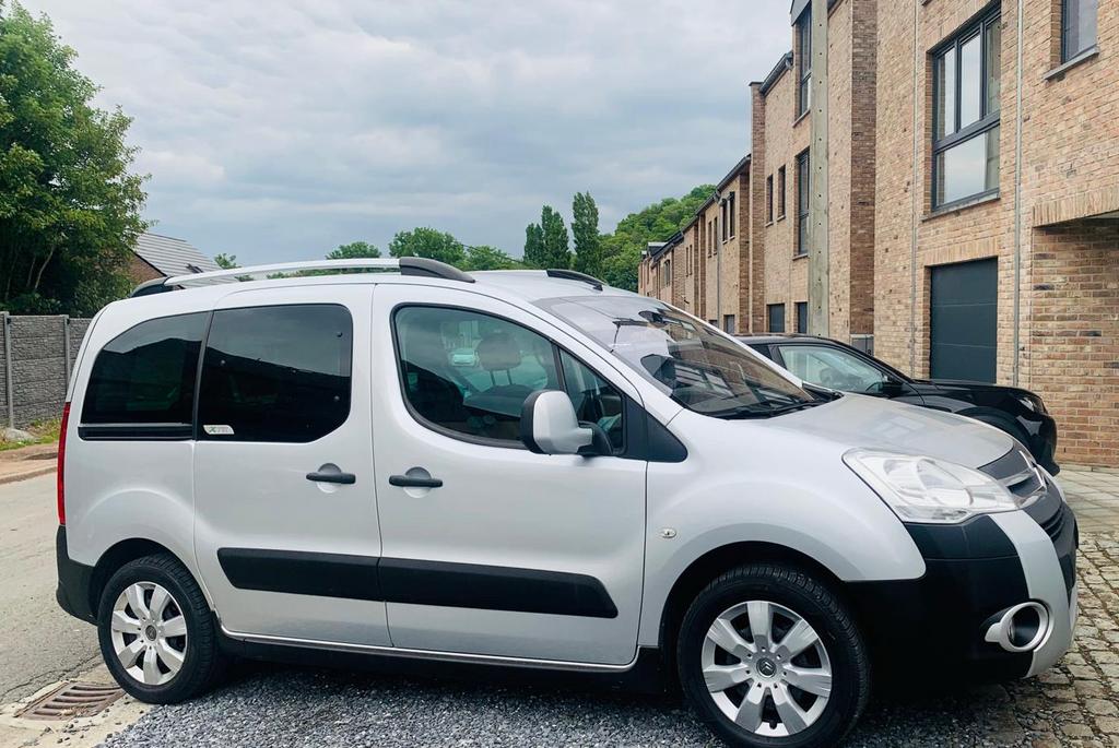 Citroën Berlingo XTR * 2011/1.6HDi* 92CV *232.000km, Auto's, Euro 5, Monovolume, 4 cilinders, 1600 cc