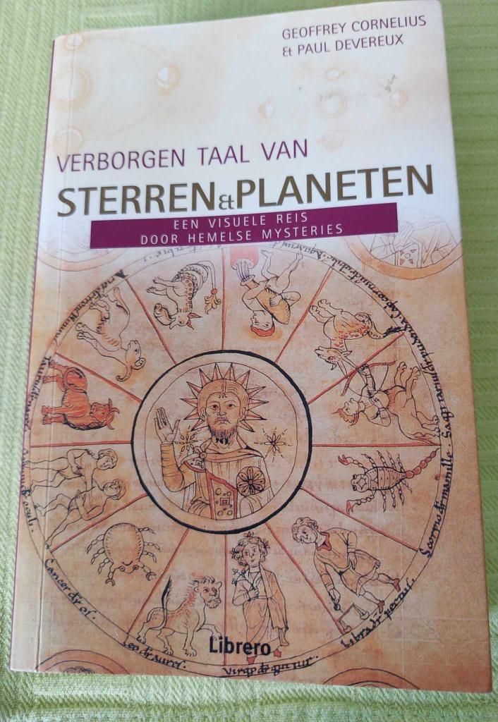 Boek sterren en planeten, Ophalen of Verzenden, Zo goed als nieuw, Natuurwetenschap