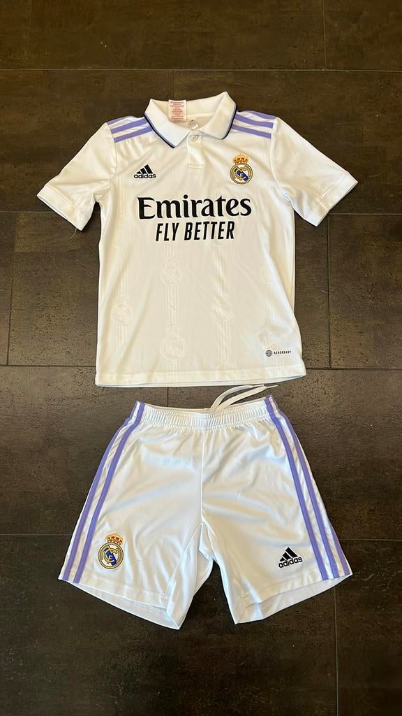 Voetbal shirt en short Real Madrid 9-10y, Maat S, Ophalen of Verzenden, Zo goed als nieuw, Set
