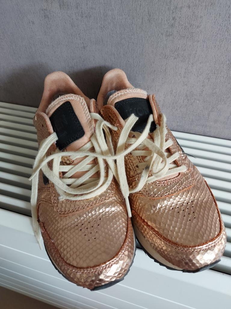 Oud roze kleurige sneaker WODEN maat 38, Kleding | Dames, Schoenen, Ophalen, Zo goed als nieuw, Sneakers, Roze