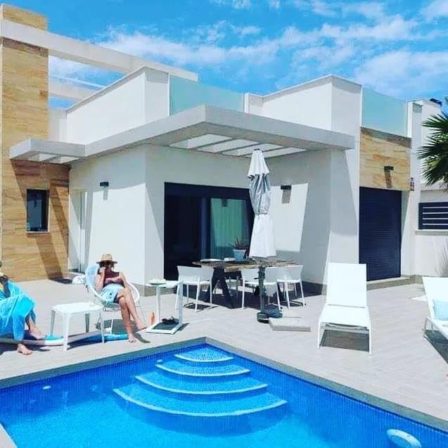 Nieuwbouw  bungalow te huur. Torrevieja, Vakantie