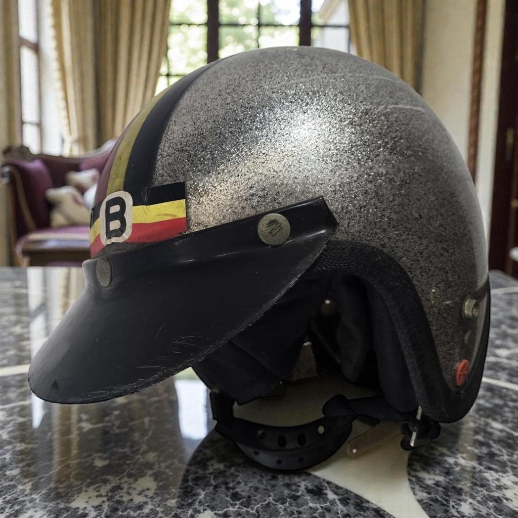 Vintage seventies metalflakes zilveren jethelm / brommerhelm, Fietsen en Brommers, Ophalen of Verzenden, Zo goed als nieuw