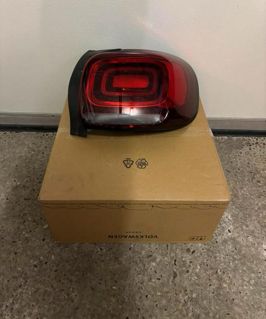 Feu arrière droit LED CITROEN C3 et C3 AIRCROSS année 2017, Autos : Pièces & Accessoires, Enlèvement ou Envoi, Utilisé, Peugeot