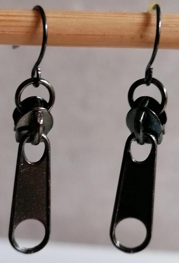 Hippe oorbellen, Handtassen en Accessoires, Ophalen of Verzenden, Zo goed als nieuw