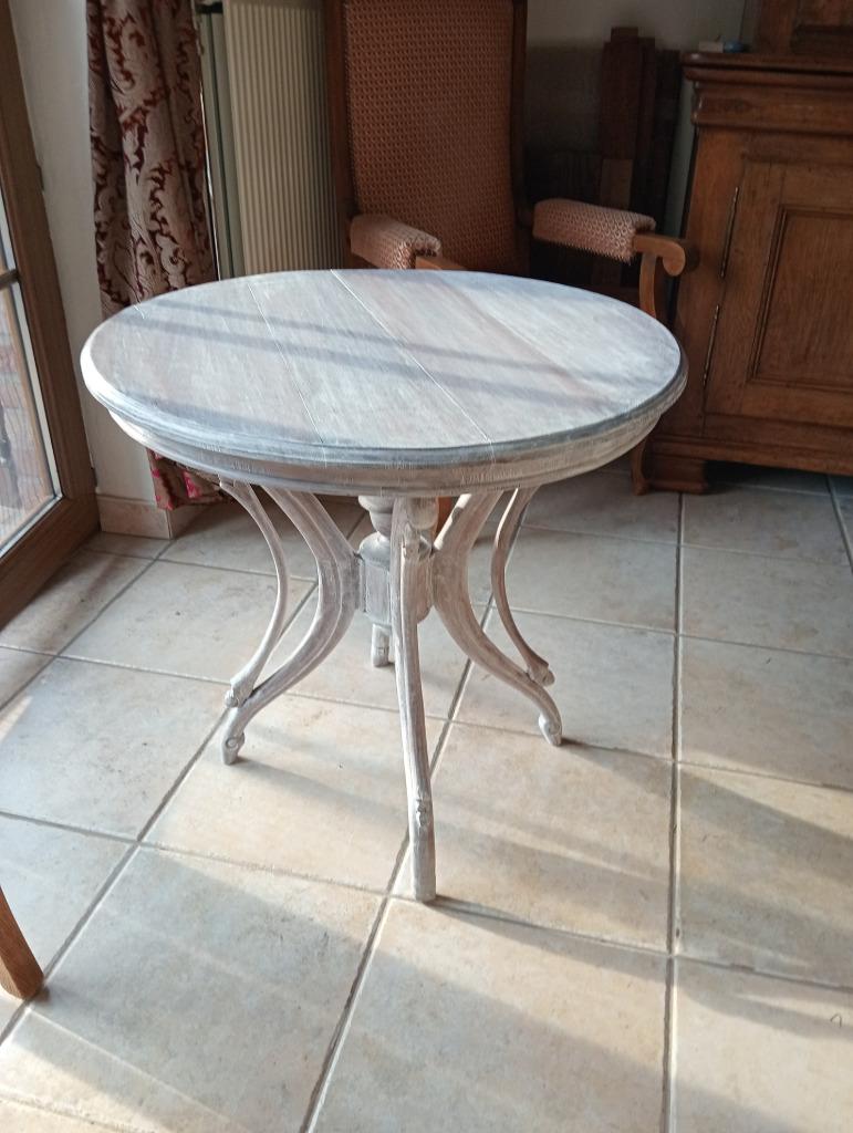 table d'appoint guéridon bois massif, Maison & Meubles, Tables | Tables d'appoint, 55 à 75 cm, Rond, Comme neuf, Enlèvement