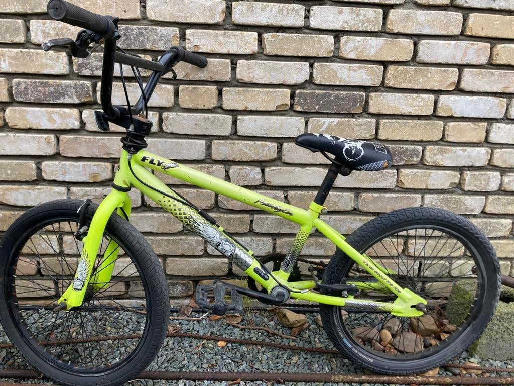 Stuntfiets geel Fly, Fietsen en Brommers, Ophalen, Gebruikt, 20 tot 24 inch
