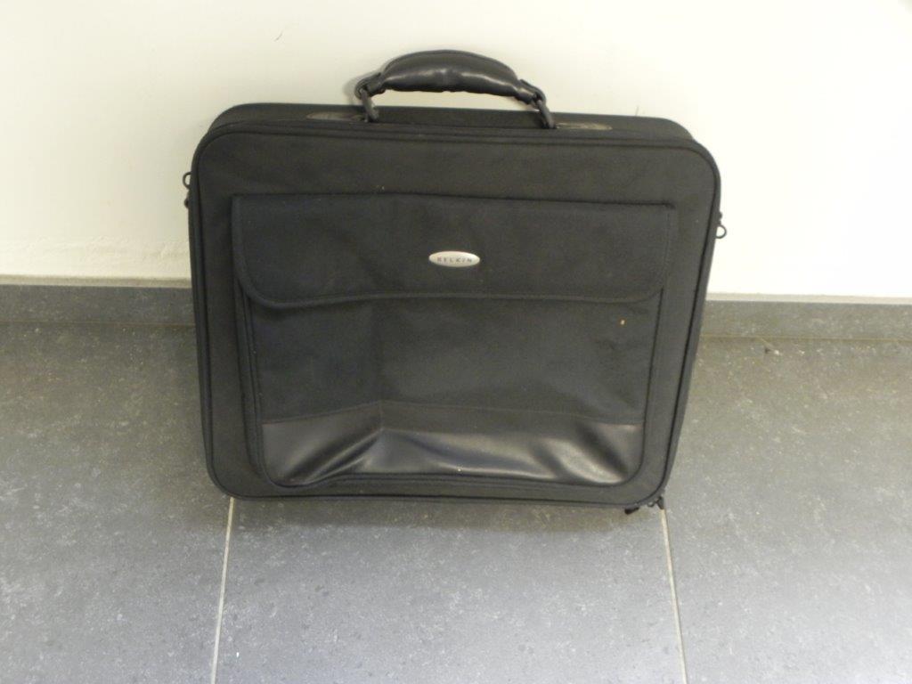 Laptoptas Belkin met opbergvakken, Ophalen, 17 inch of meer, Gebruikt, Aktetas