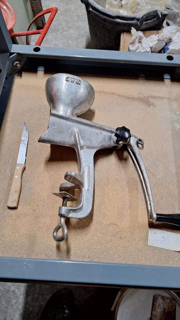 Vleesmolen, Enlèvement