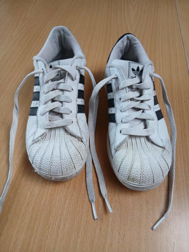 Schoen, Adidas, maat 35, Kinderen en Baby's, Kinderkleding | Schoenen en Sokken, Ophalen, Adidas, Gebruikt, Schoenen