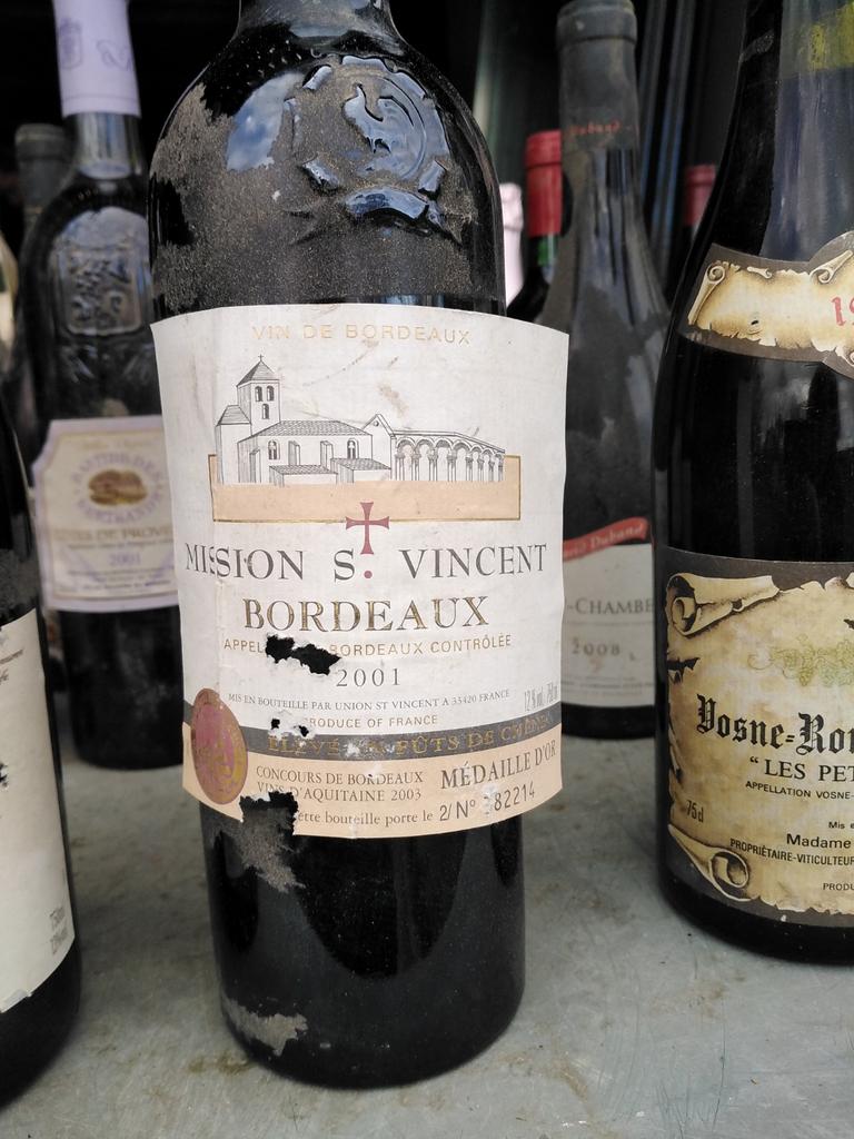 vin mission saint vincent bordeaux 2001 medaille d'or, Collections, Neuf, Enlèvement ou Envoi, Pleine, Vin rouge