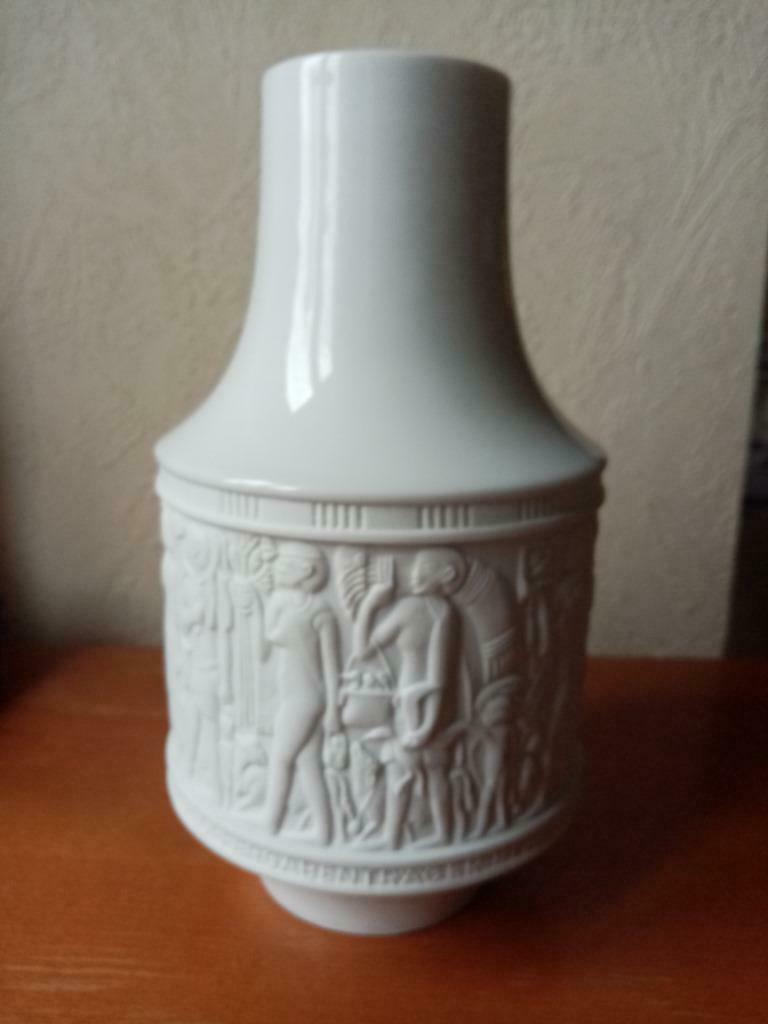 Duitse porseleinen vaas KPM egyptomania van Kurt Wendler jar, Antiek en Kunst, Ophalen of Verzenden