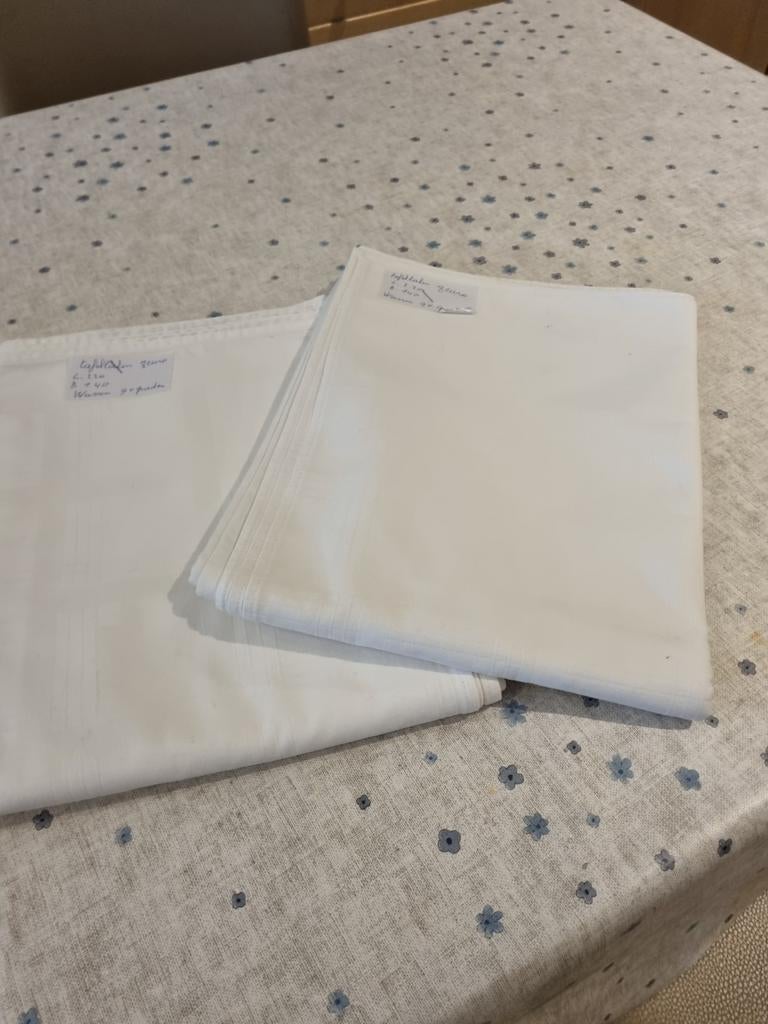 2 witte tafellakens    B1.40 lengte 2.20 perfecte staat, Ophalen, Zo goed als nieuw