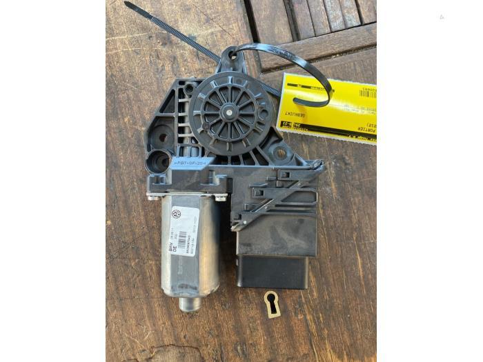 Moteur de vitre portière d'un Volkswagen Golf, Volkswagen, -, 3 mois de garantie, Utilisé