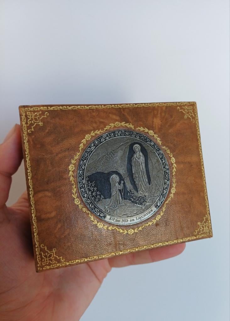 Antiek religieus kistje, doosje Lourdes, Antiek en Kunst, Ophalen of Verzenden