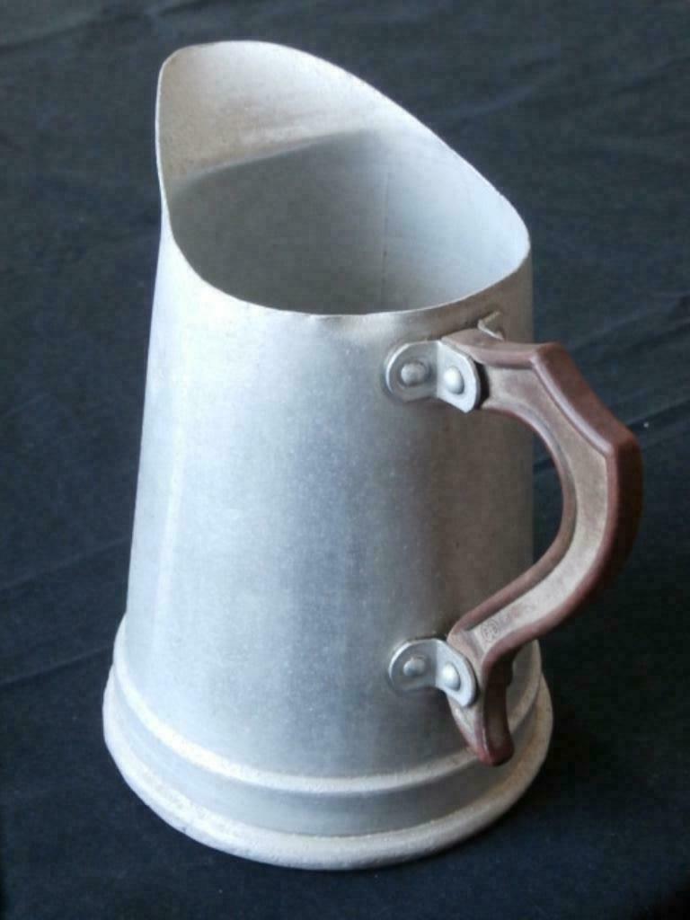 Zinken kan met bakelieten handvat, Antiek en Kunst, Ophalen of Verzenden