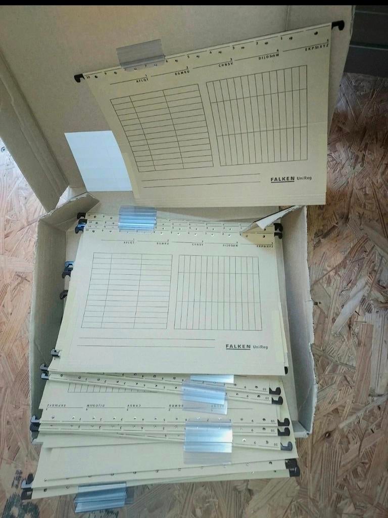 Lot dossiers suspendus Falken A4, Divers, Accessoires de bureau