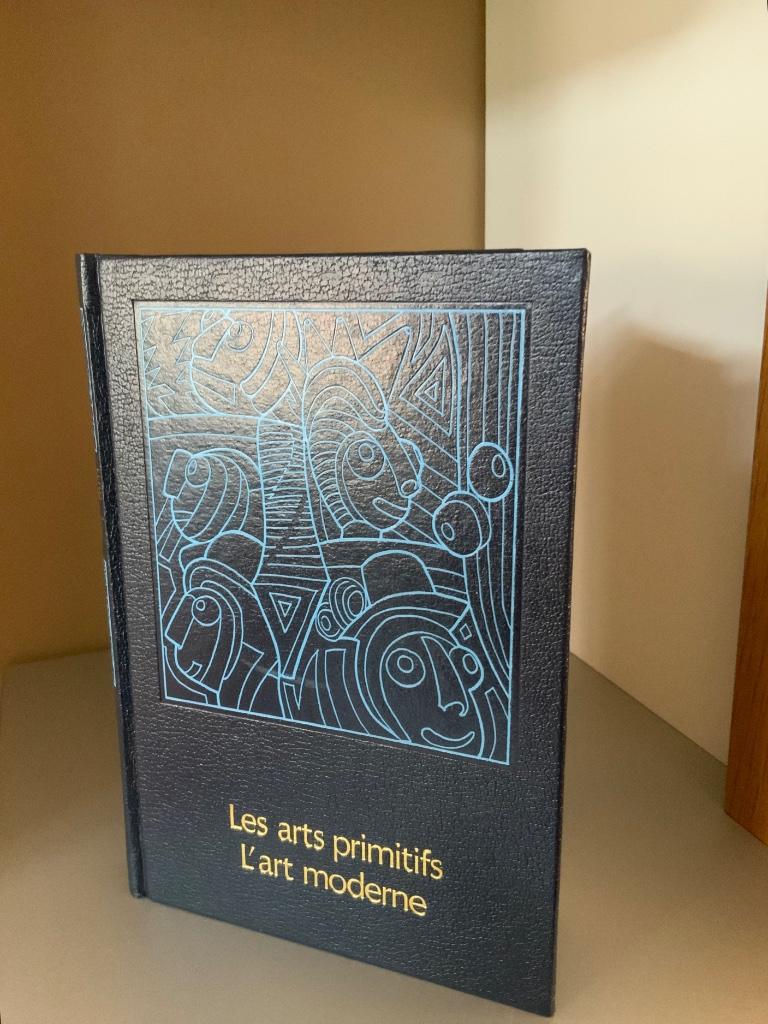 Les arts primitifs - L’art moderne, Enlèvement ou Envoi, Comme neuf, Collectif, Sculpture