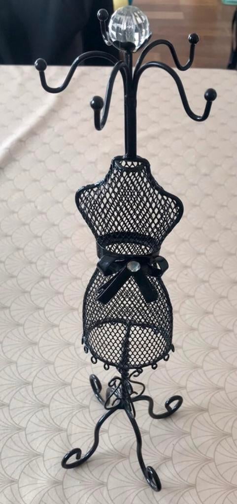 Porte bijoux, Zo goed als nieuw