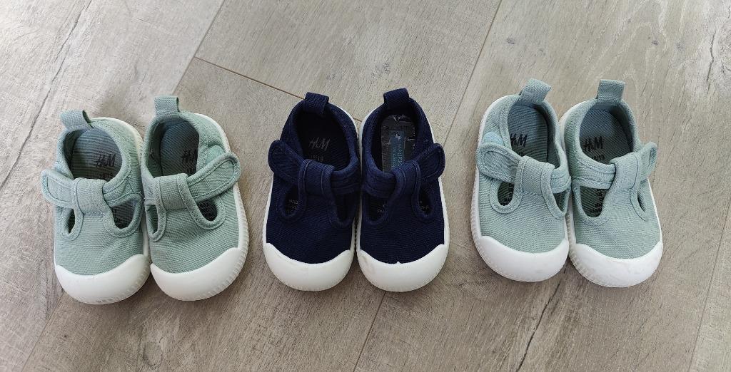 schoentjes / slofjes H&M maat 18/19, Kinderen en Baby's, Babykleding | Schoentjes en Sokjes, Schoentjes, Jongetje of Meisje, H&M