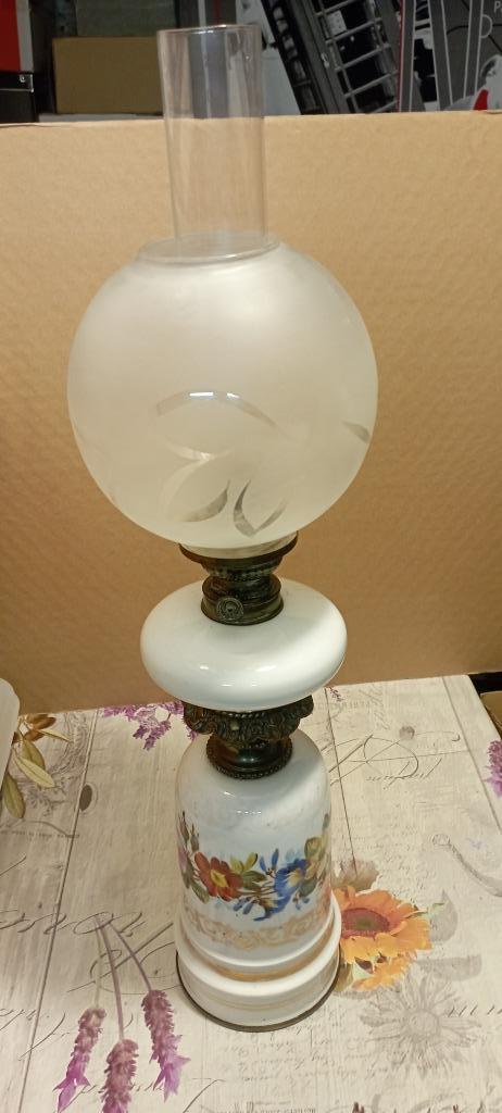 Ancienne lampe à pétrole, Enlèvement