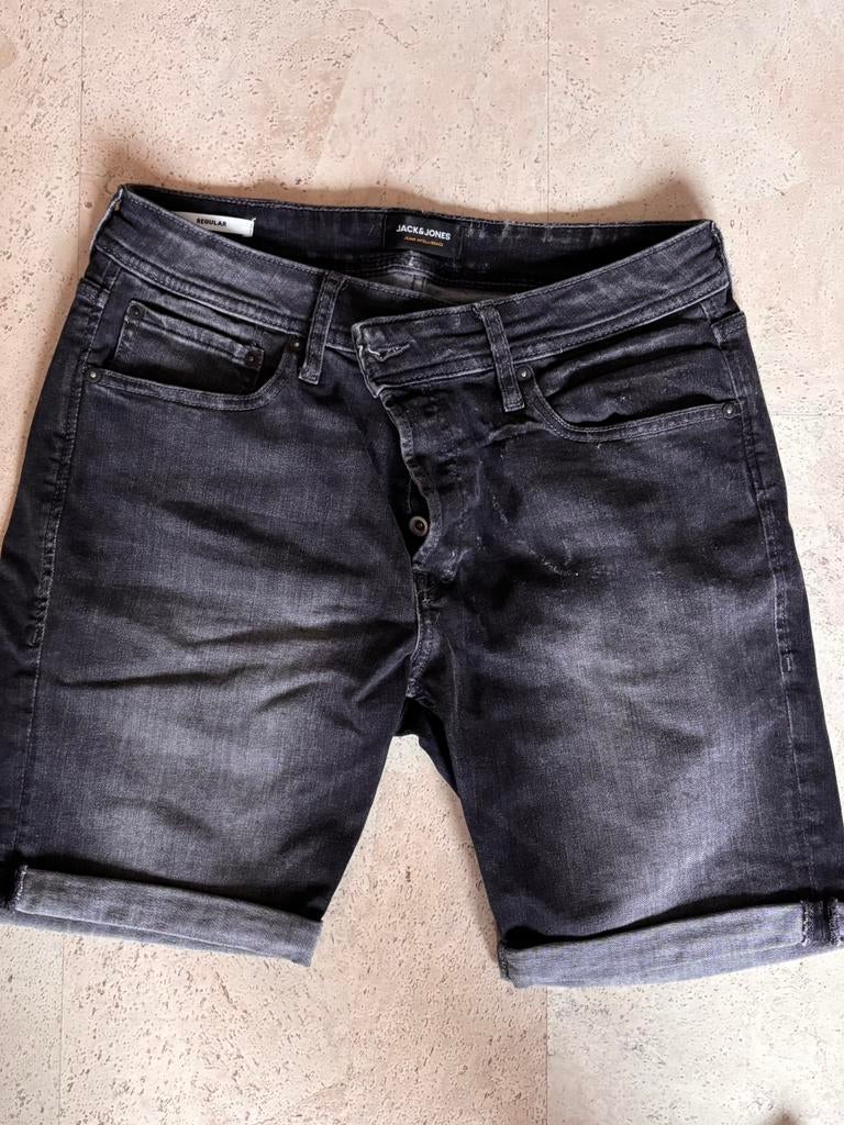 Zwarte Short jack and jones regular medium, Kleding | Heren, Zwart, Overige jeansmaten, Nieuw, Jack&Jones