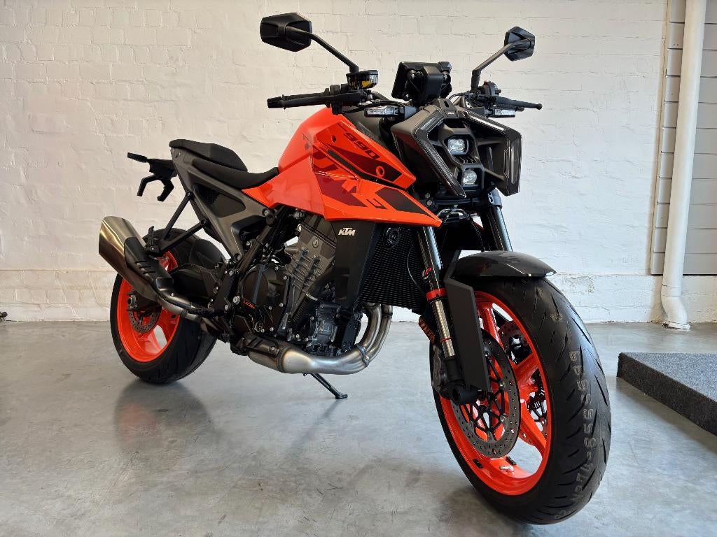 KTM 990 DUKE NAKED BIKE, 2 cilinders, Motorrijbewijs A, Bedrijf, 990 cc
