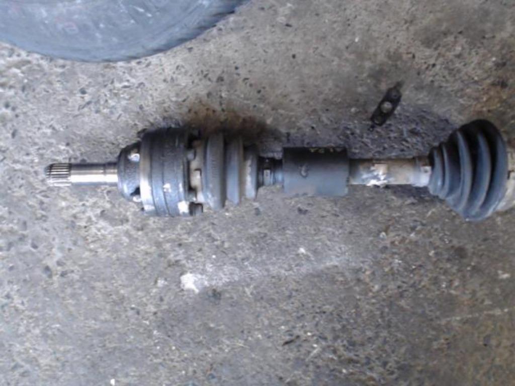 Cardan gauche Alfa Romeo 147 Phase 2 1.6i105 77Kw LP/13895, Ophalen of Verzenden, Gebruikt, Alfa Romeo