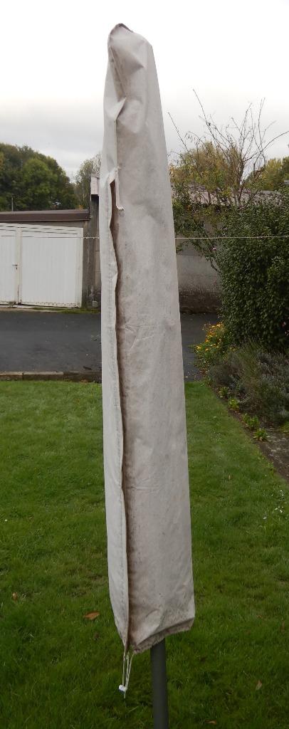 Grote parasol van 2,70 uur met een diameter van 1,60., Ophalen, Gebruikt