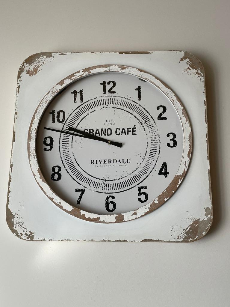 Mooie witte klok, Enlèvement, Comme neuf, Analogique, Horloge murale