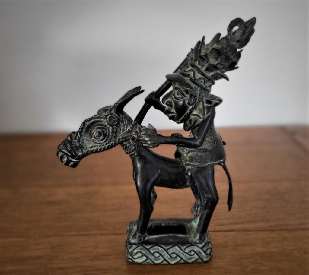 Oude bronzen ruiter uit Benin, Antiek en Kunst, Ophalen of Verzenden, Brons