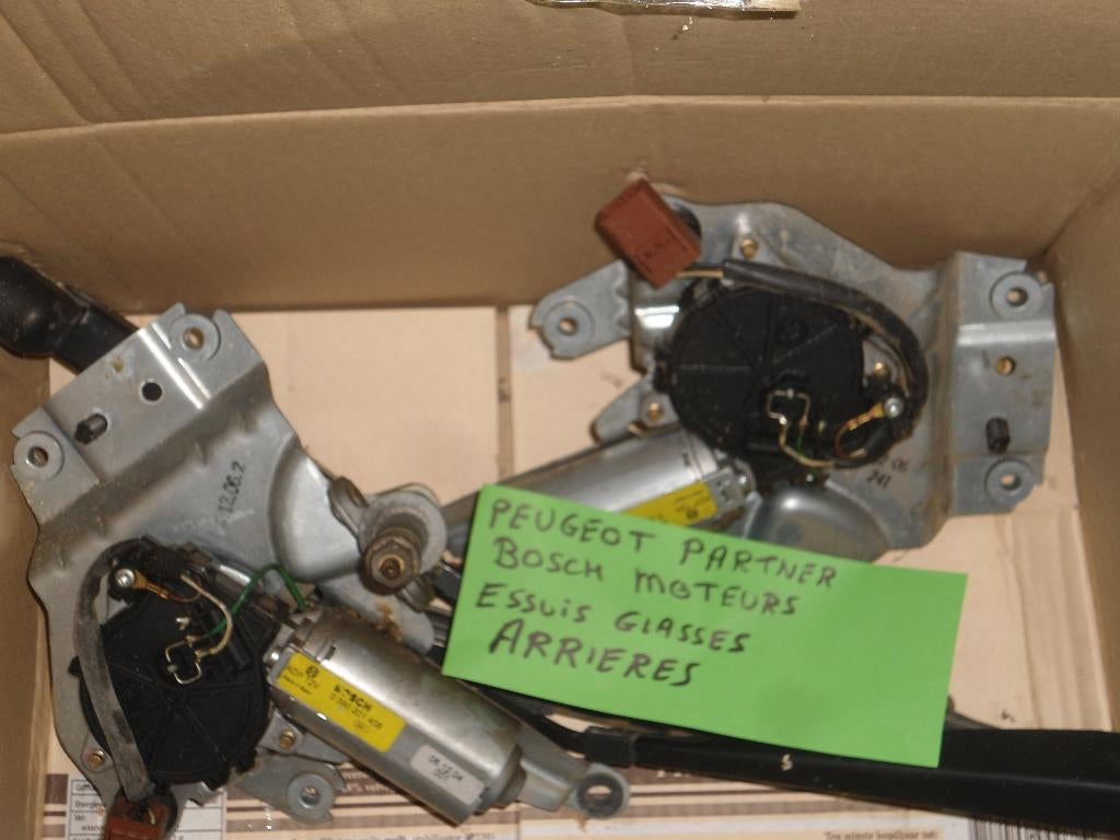 Peugeot partner : Bosch achterruitewissers met motoren, Ophalen, Peugeot