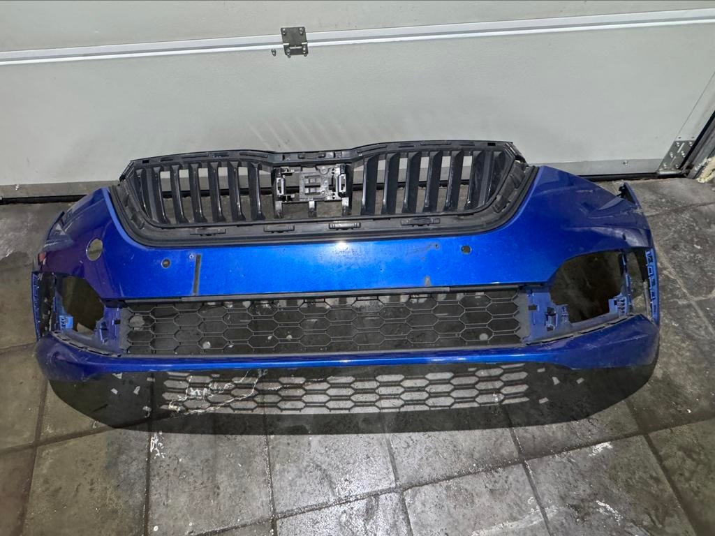Skoda Scala voorbumper, Ophalen, Voor, Skoda