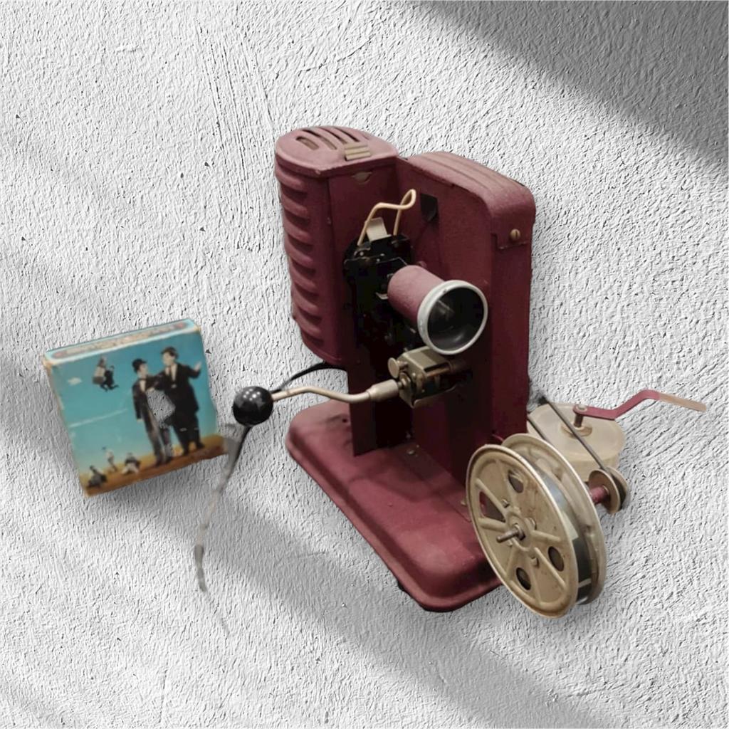 Vintage projector, Ophalen, Zo goed als nieuw