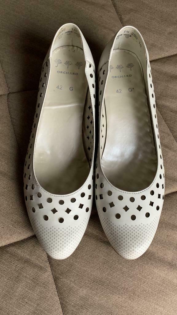 Ecru schoenen voor dames maat 42, Orchard, Zo goed als nieuw, Pumps