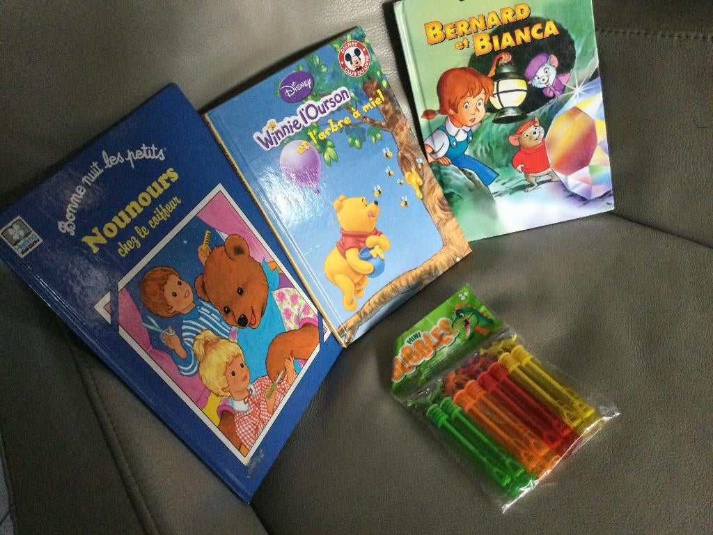 DISNEY"HEMMA” BOEKEN+GRATIS MINIBUBBELS, Boeken, Gelezen, Jongen of Meisje, Ophalen of Verzenden, Voorleesboek