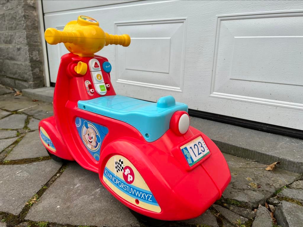 FisherPrice CGT06 slimme scooter, Kinderen en Baby's, Speelgoed | Buiten | Voertuigen en Loopfietsen, Zo goed als nieuw