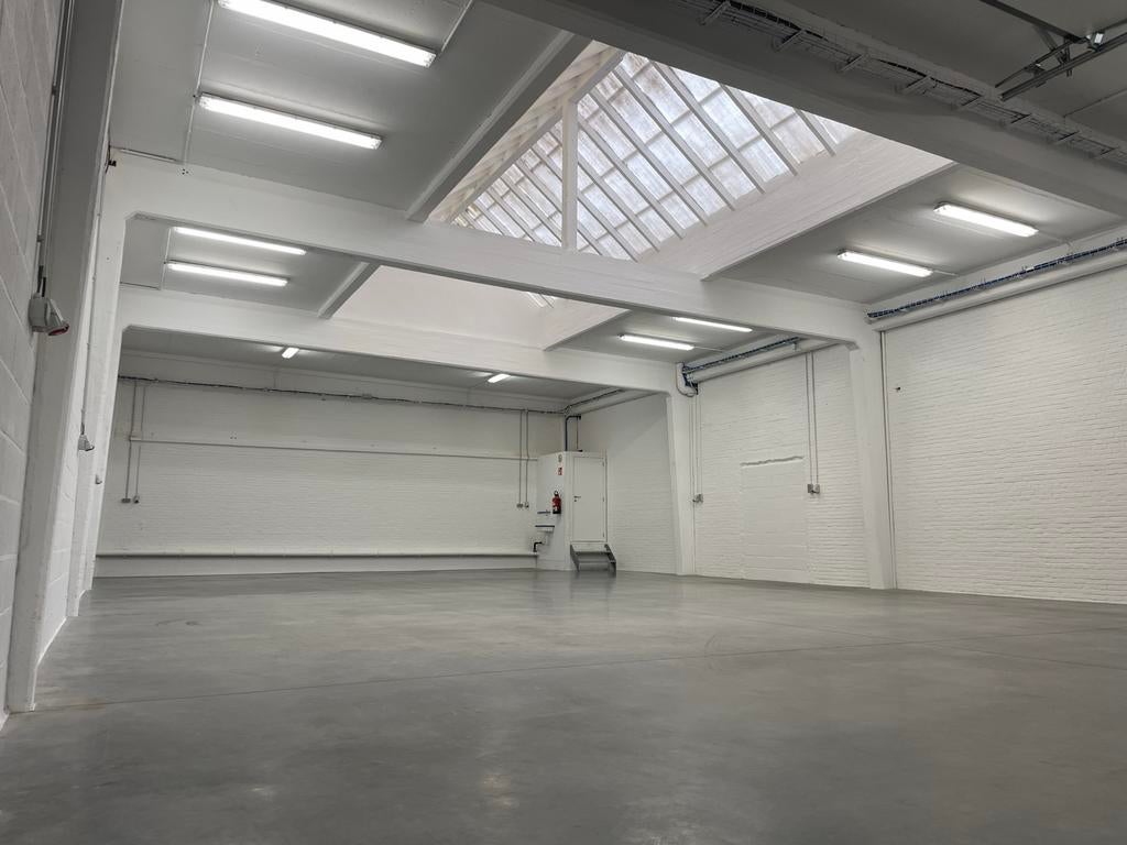Loods / Opslagruimte / Unit / Magazijn te huur, 220 m², Huur, Opslag of Loods