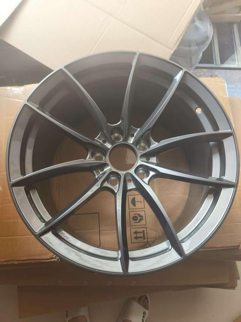 Bmw FORGED 18" styling 513M M3 F80 F82 F83 F30 E90 E91 E92, Auto-onderdelen, Banden en Velgen, Velg(en), Verzenden