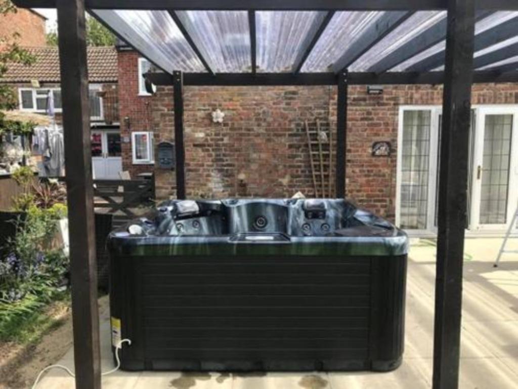 Reservez tót Remise-45% spa jacuzzi exterieur  3 personnes, Enlèvement, Neuf