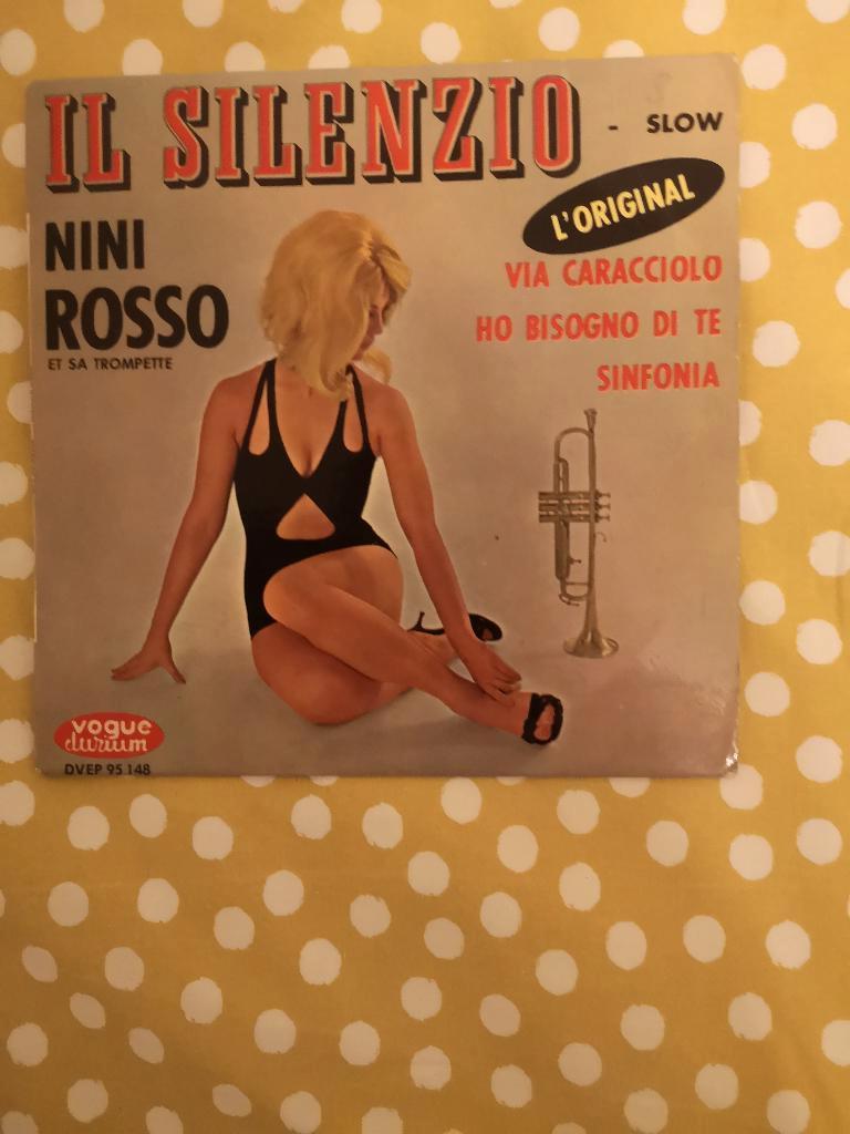 SINGLE MINI ROSSO/IL SILENZIO (BPOST GRATIS), Enlèvement ou Envoi, Single, Utilisé, Pop