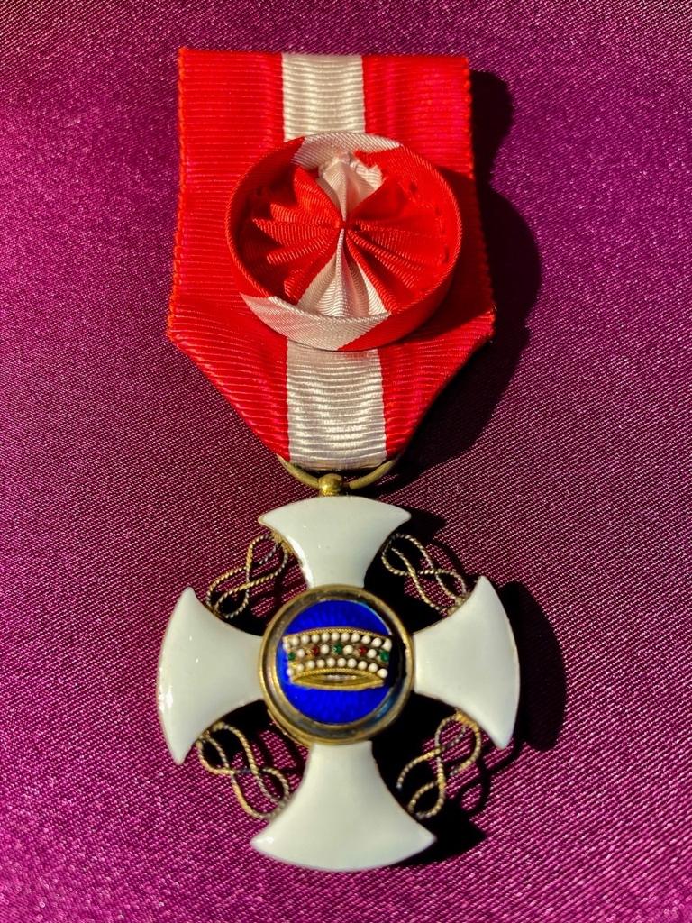 Kruis van Officier in de Italiaanse Kroonorde., Ophalen of Verzenden, Overige soorten, Lintje, Medaille of Wings