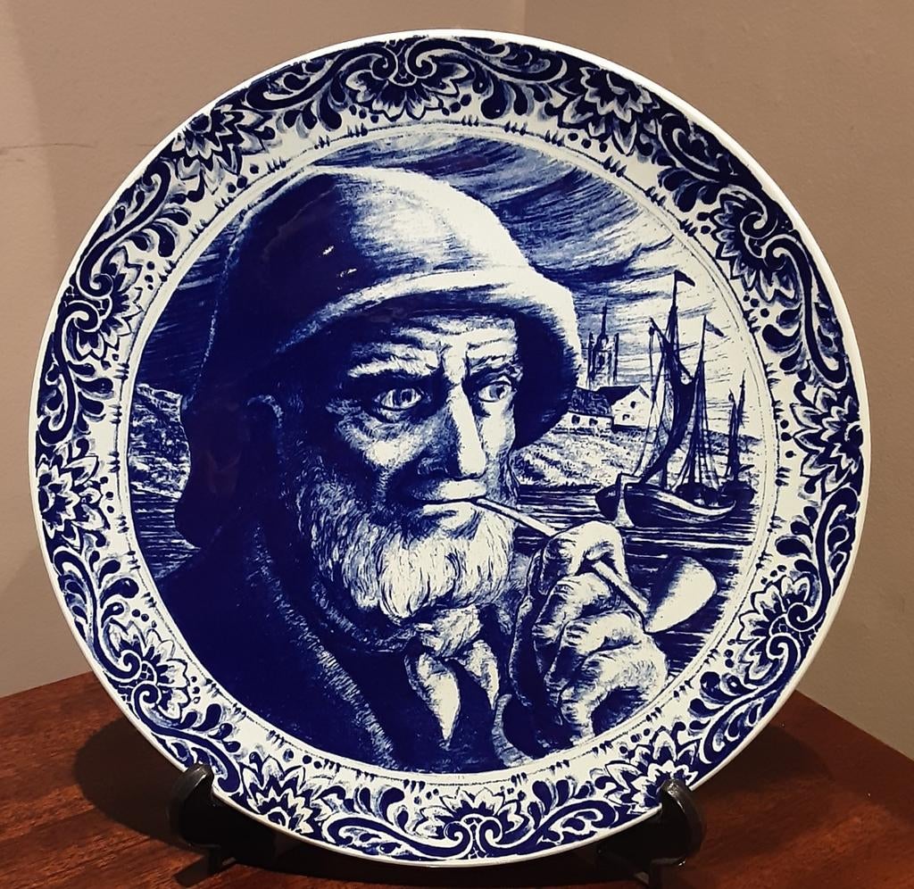 Decoratief bord van Boch Frères, Ophalen