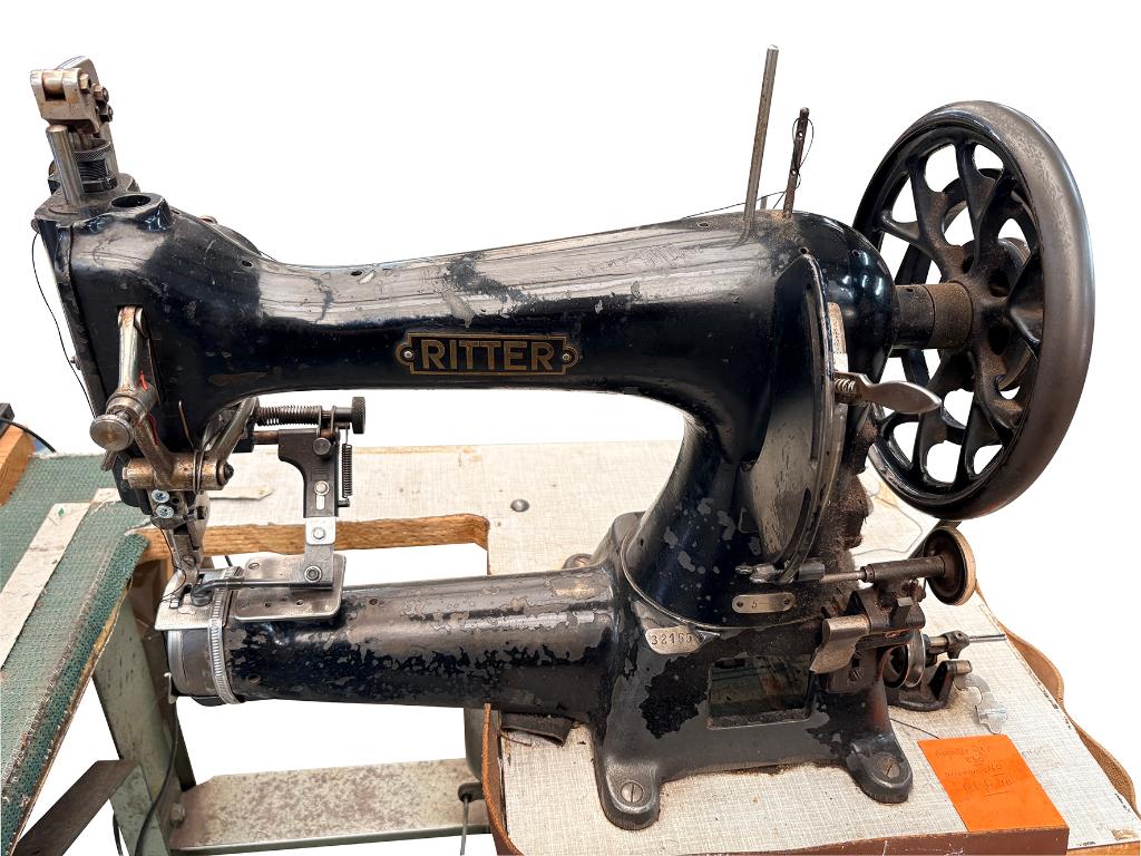 Machine à coudre industrielle ancienne Ritter, Enlèvement