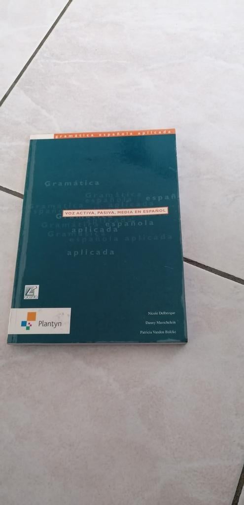 Voz activa, pasiva, media en Español, Ophalen of Verzenden