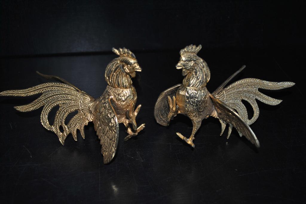 Paire de coqs de combat en métal doré - décoration de table, Ophalen of Verzenden